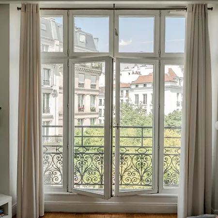 1bd With 1 Sofa Bd With Lift 3 Paris